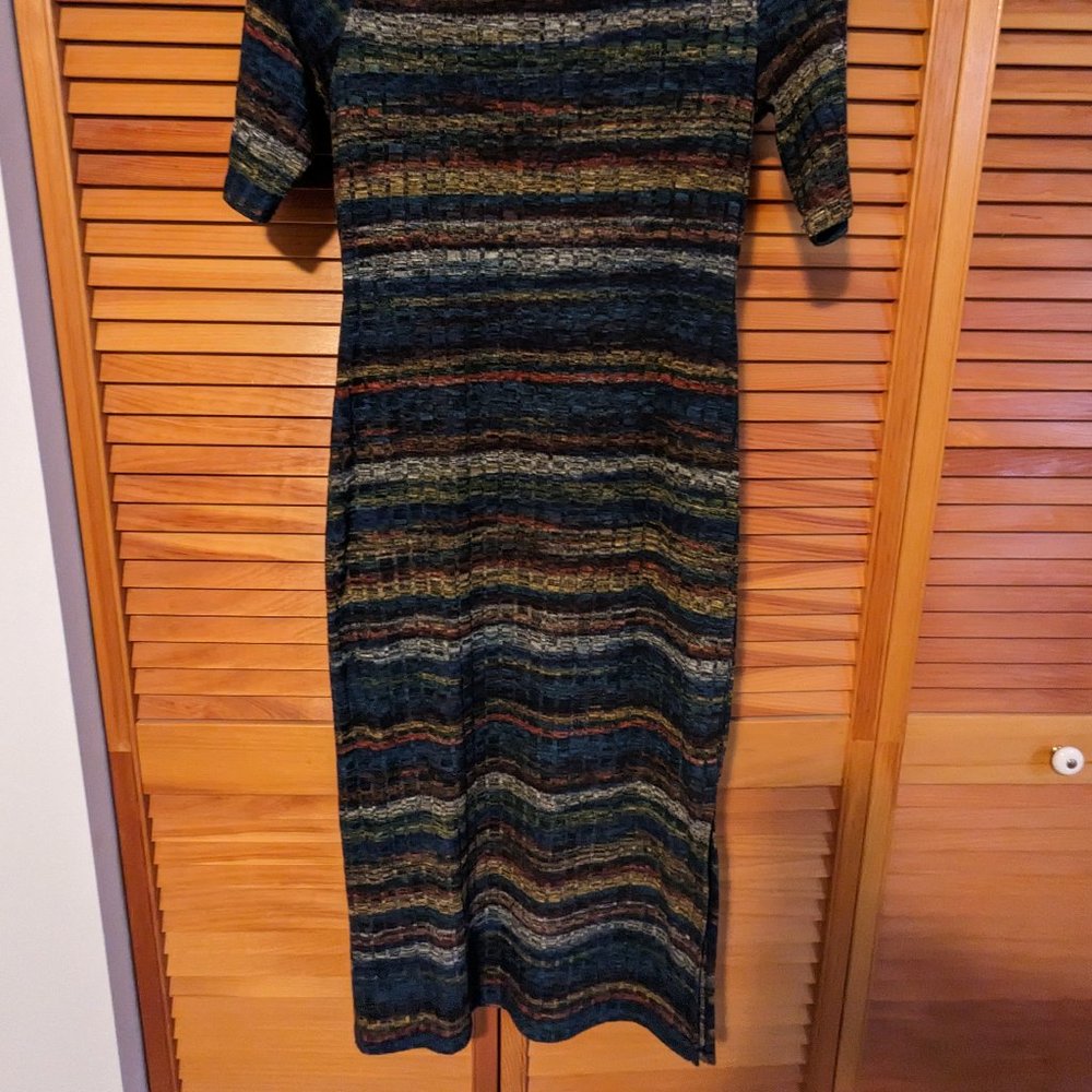 Robe - Picture 2 of 4
